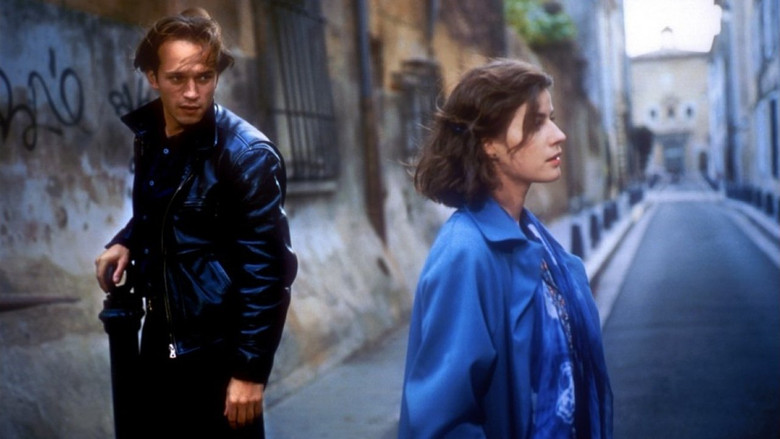 кадр из фильма За облаками