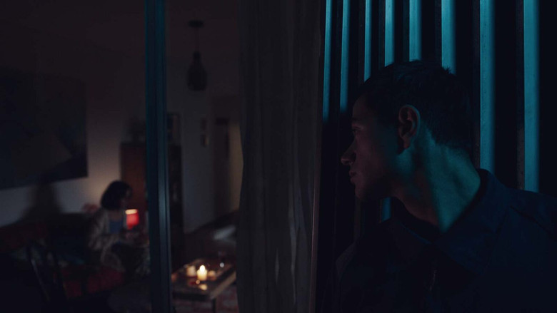 кадр из фильма Юноша также хотел бы подводную лодку