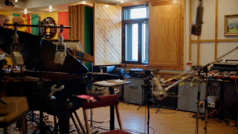 кадр из фильма The Beatles - Free As A Bird: A Song Reborn