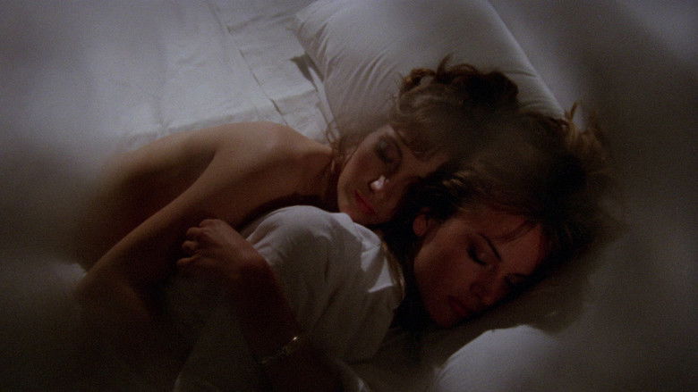 кадр из фильма Девушка в жёлтой пижаме