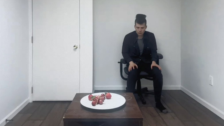 кадр из фильма Pl8