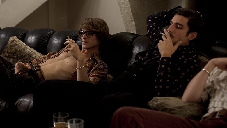 кадр из фильма Сен-Лоран. Стиль – это я