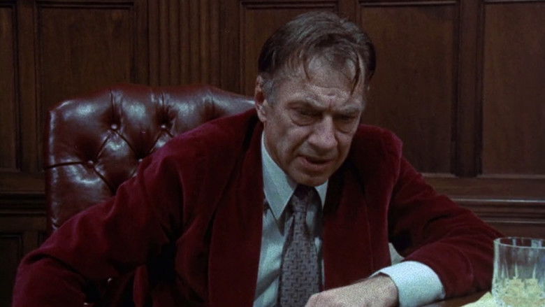 кадр из фильма Тайная честь