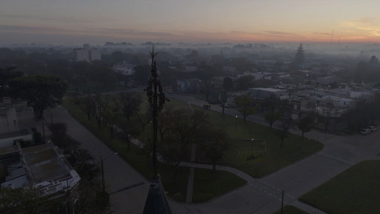 кадр из фильма La Muerte sin Tiempo de Emilio Blanco