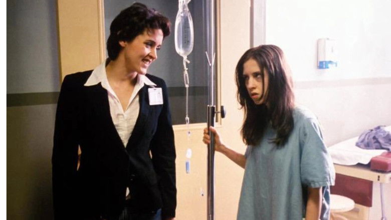 кадр из фильма Сестра оборотня