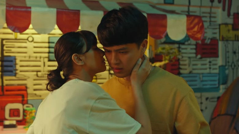 кадр из фильма Яйцеоид