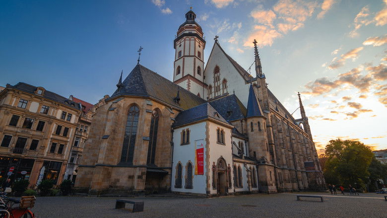 кадр из фильма Encountering BACH