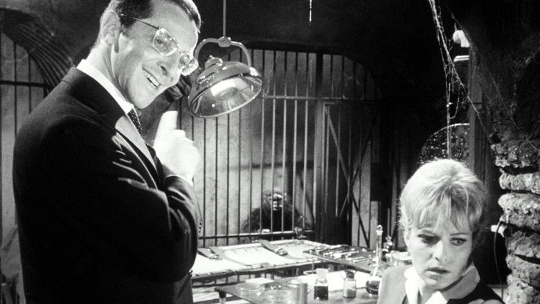 кадр из фильма Дверь на семи замках