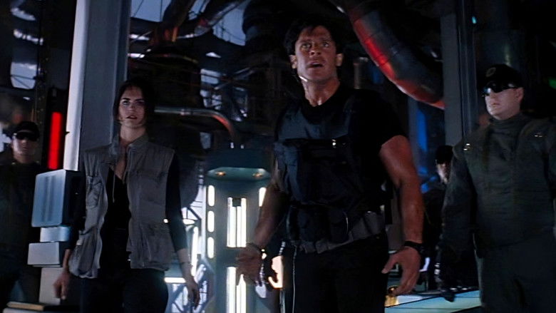 кадр из фильма Киборг-полицейский 2