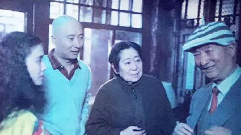 кадр из фильма 爷儿俩开歌厅