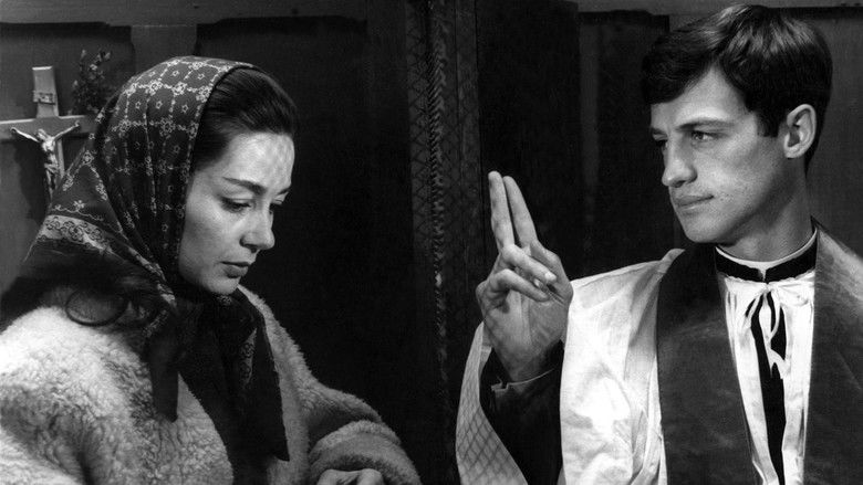 кадр из фильма Леон Морен, священник