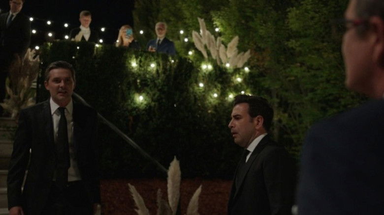 кадр из фильма Всё закончится здесь