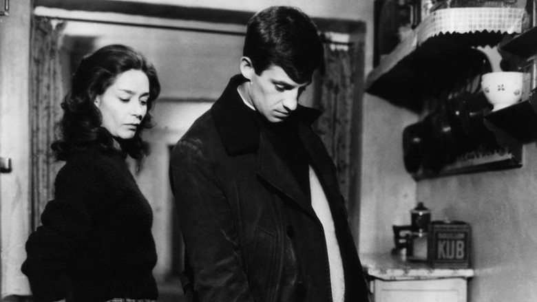 кадр из фильма Леон Морен, священник