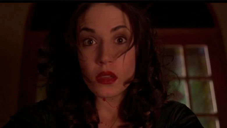 кадр из фильма Запёкшаяся кровь