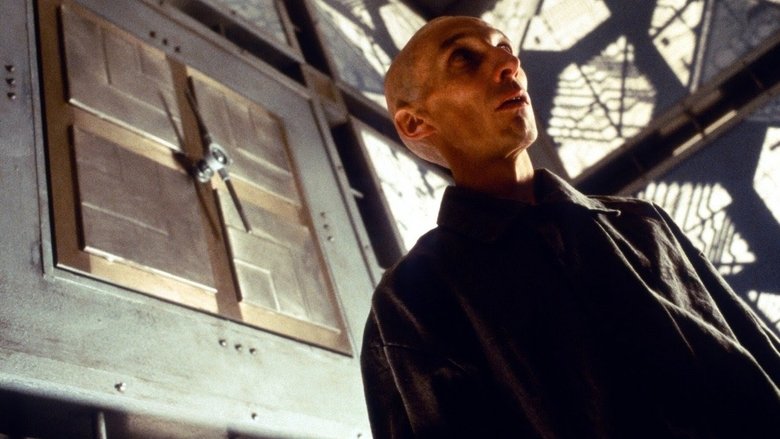 кадр из фильма Куб