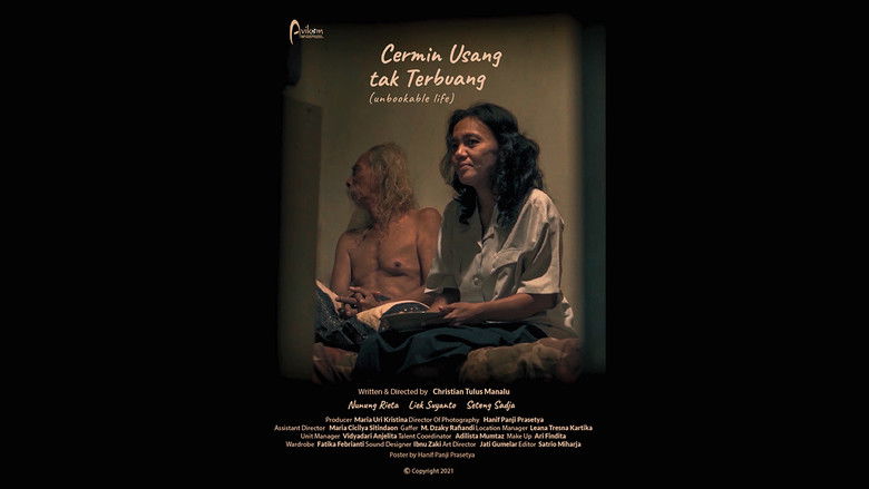 кадр из фильма Cermin Usang Tak Terbuang