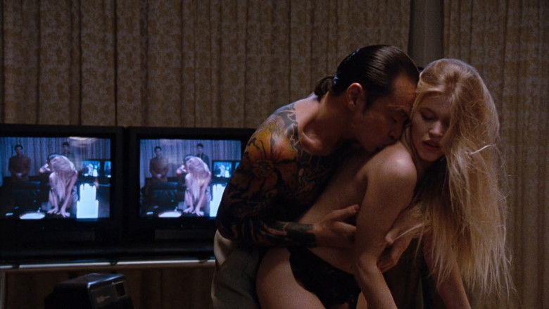 кадр из фильма Разборки в маленьком Токио