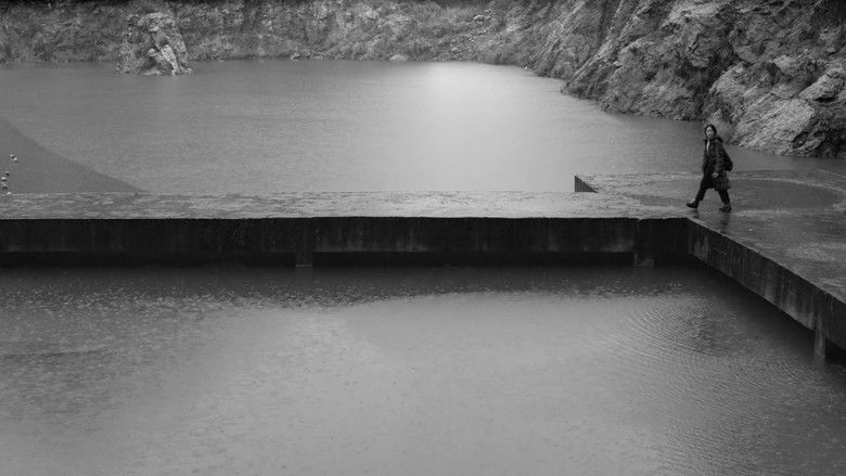 кадр из фильма Облако в ее комнате