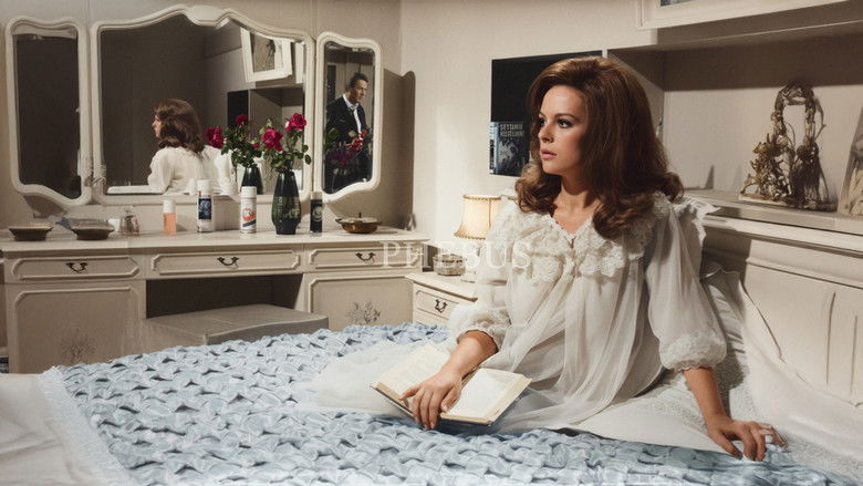 кадр из фильма Güller ve Dikenler