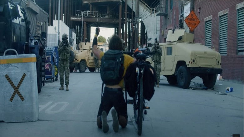 кадр из фильма Птица в клетке. Заражение