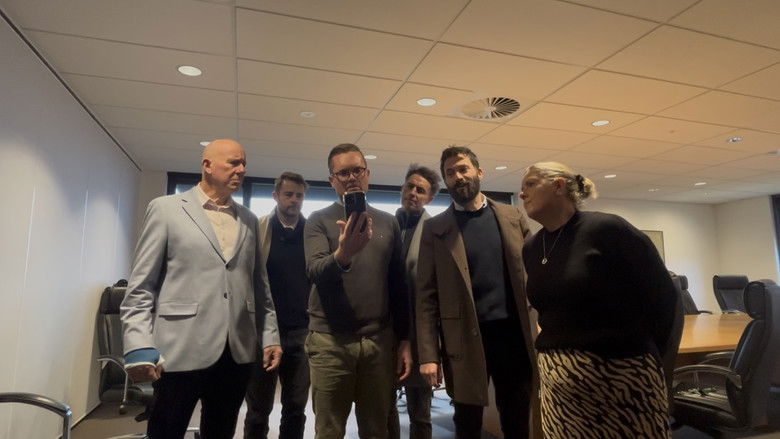 кадр из фильма L.I.M.B.O