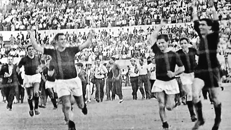 кадр из фильма Il cielo capovolto - 7 giugno 1964: lo scudetto del Bologna