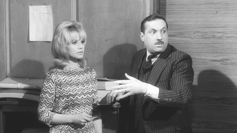 кадр из фильма Цепная реакция