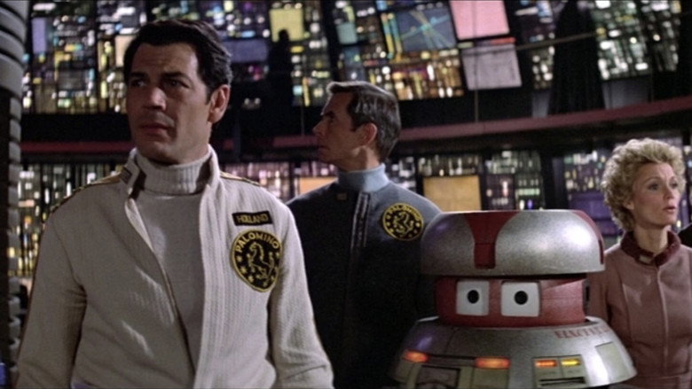 кадр из фильма Черная дыра