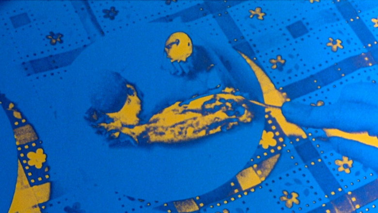 кадр из фильма Нескромное обаяние порока