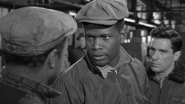 кадр из фильма Edge of the City