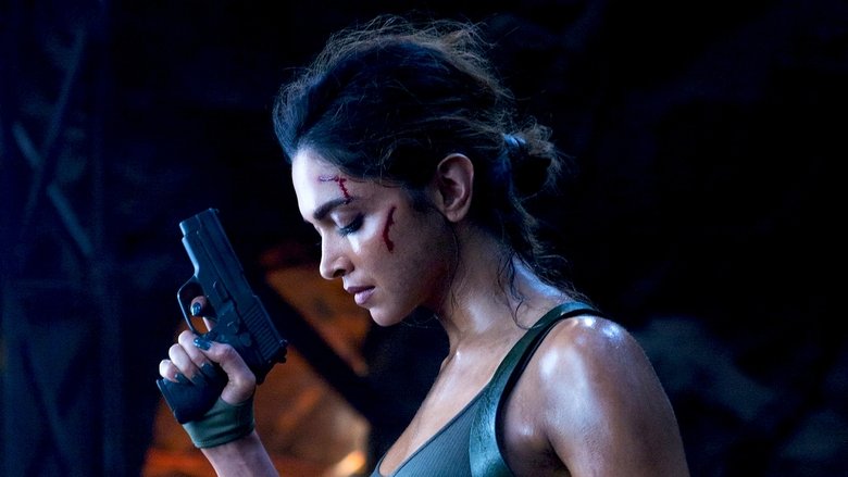 кадр из фильма Патхан