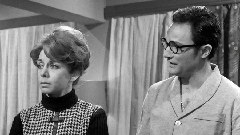 кадр из фильма Ο Μπούφος