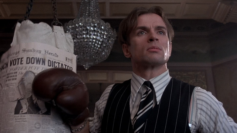 кадр из фильма Валентино