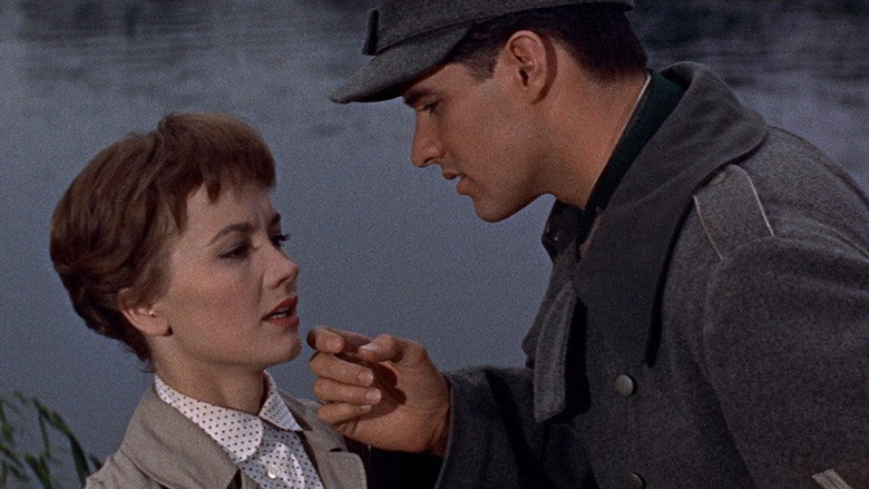 кадр из фильма Время любить и время умирать