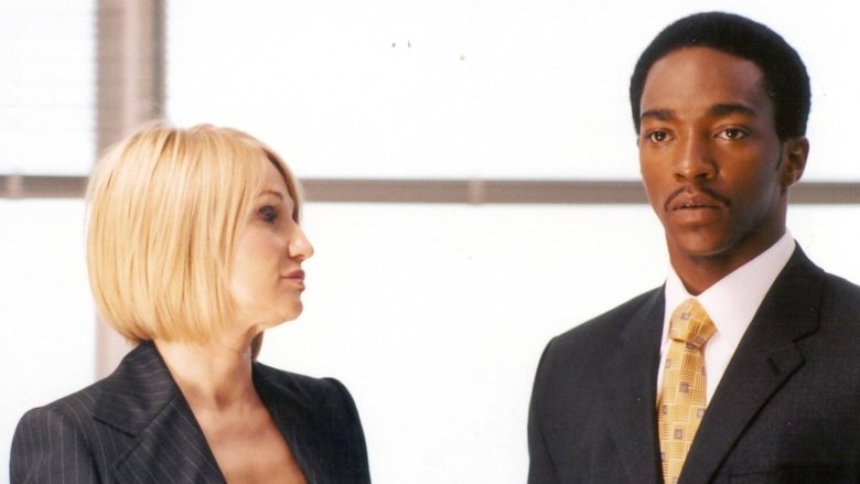 кадр из фильма Она ненавидит меня