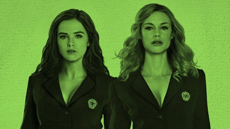 кадр из фильма Академия вампиров