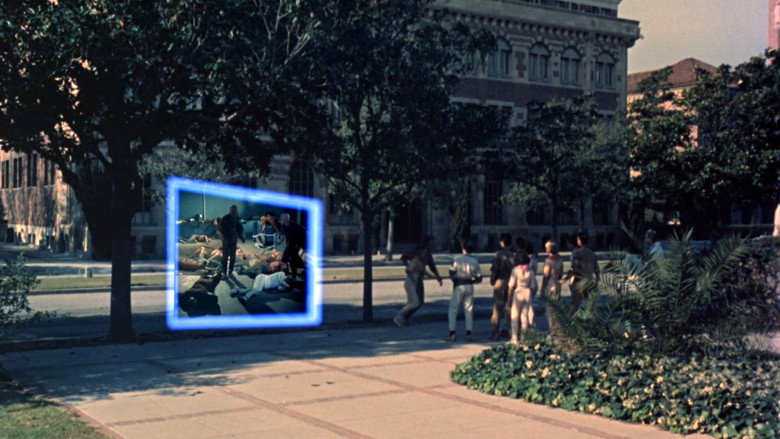 кадр из фильма Путешественники во времени