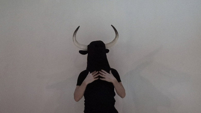 кадр из фильма Η Καρδιά του Ταύρου