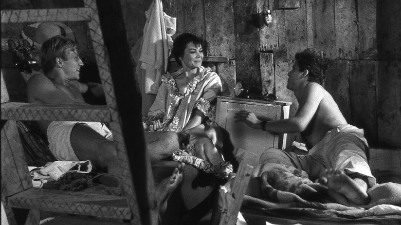 кадр из фильма Stranded