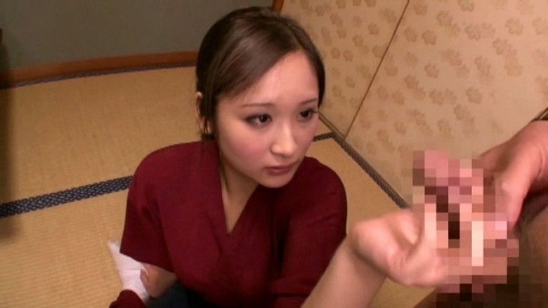 кадр из фильма 静岡の温泉旅館で働く美人仲居さん AV DEBUT