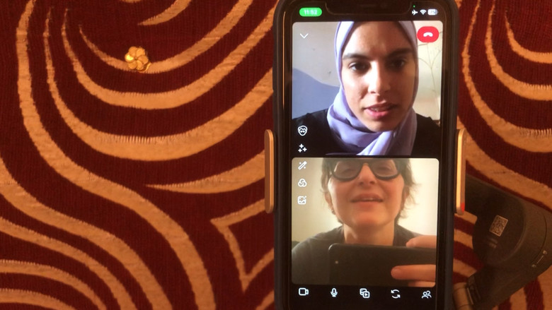 кадр из фильма Put your soul on your hand and walk