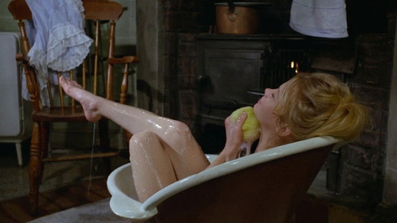 кадр из фильма The Family Way