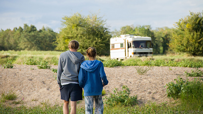 кадр из фильма Романтики 303