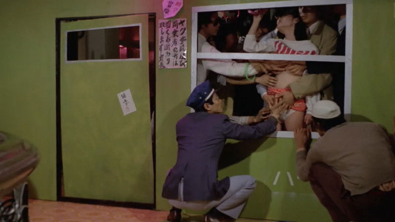 кадр из фильма 痴漢電車　いたずらな指