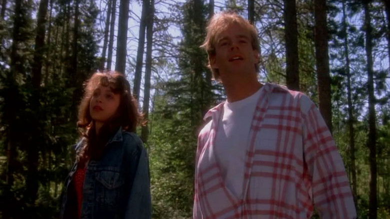 кадр из фильма The Crawlers