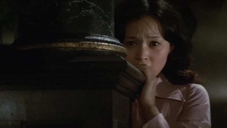 кадр из фильма Проклятье Дракулы: Розы, жаждущие крови