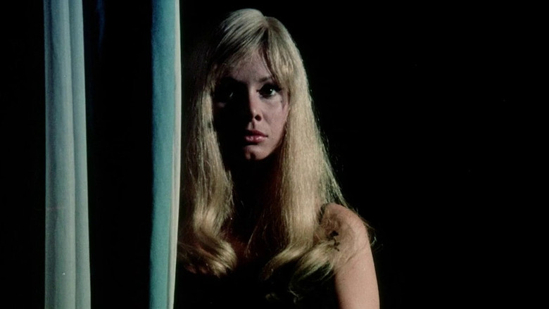 кадр из фильма Кошмары приходят ночью