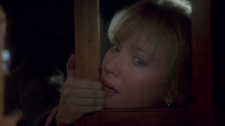 кадр из фильма Незнакомец