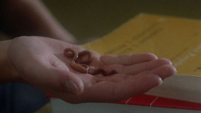 кадр из фильма Резня на «Скале»