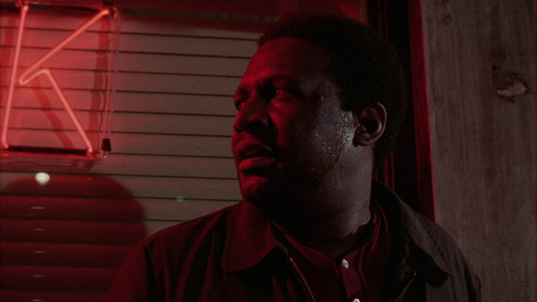 кадр из фильма Uptight